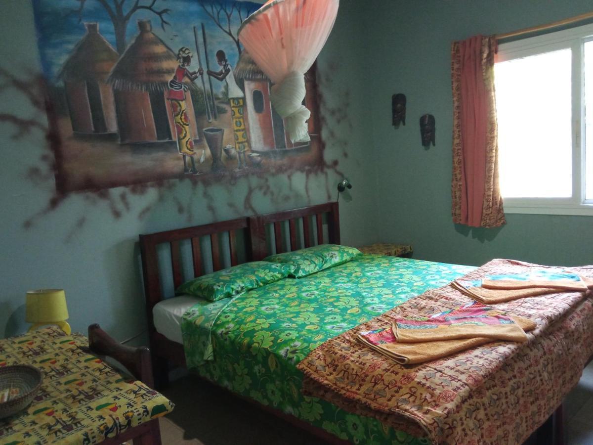 Casa Hotel Sinkiling Gambia Serrekunda Buitenkant foto