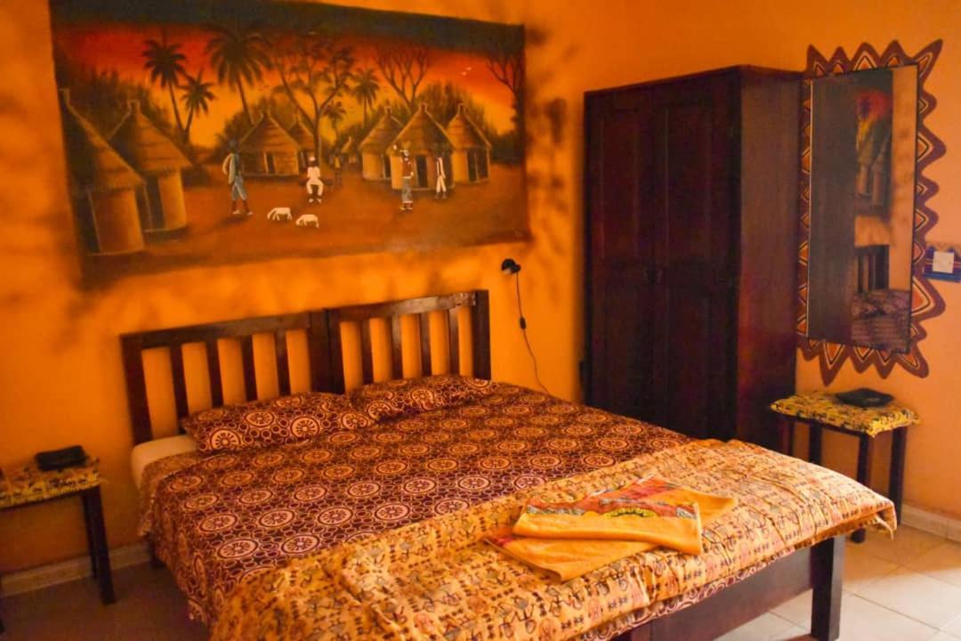 Casa Hotel Sinkiling Gambia Serrekunda Buitenkant foto